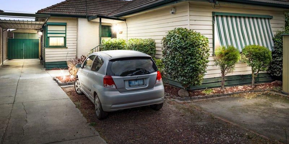 Old-Car-Buyers Old Car Buyers